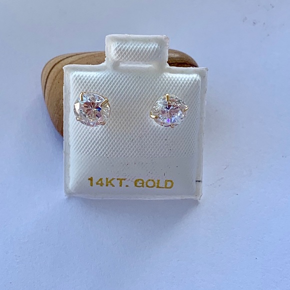 Jewelry - 14k Gold Earring Studs White Cubic Zirconia